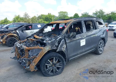 2020 Honda Pilot 2Wd Touring 8 Passenger z USA, uszkodzony, nr VIN 5FNYF5H91LB019356